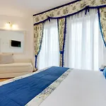 Cavalieri Palace & 4*