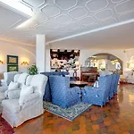 ホテル Cavalieri Palace &