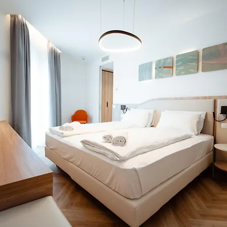 Hotel Cavalieri Palace & 4*