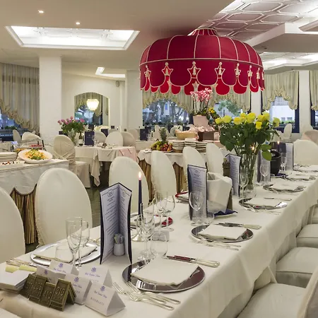 Cavalieri Palace & 4*