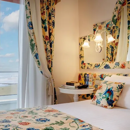 Cavalieri Palace &