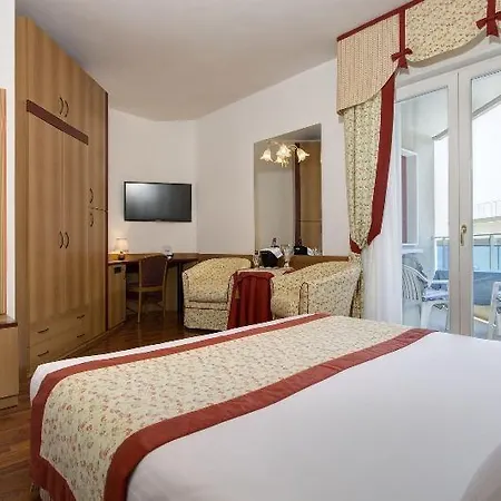 Cavalieri Palace & Отель 4*